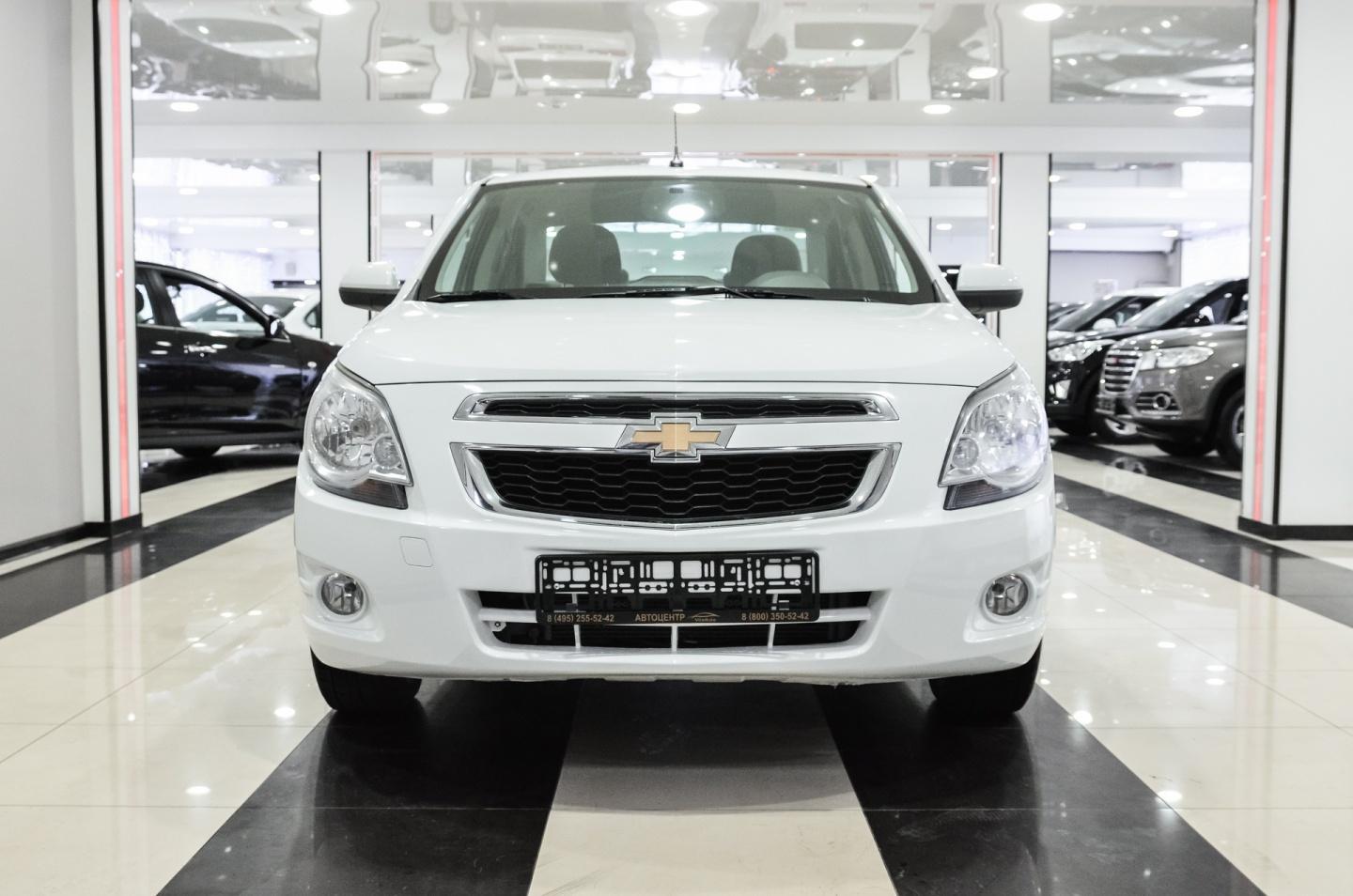 Купить БУ Chevrolet Cobalt 2013 года выпуска с пробегом 48 637 км в Москве,  продажа б/у Шевроле Cobalt (Белый) — Автосалон Trade Profi