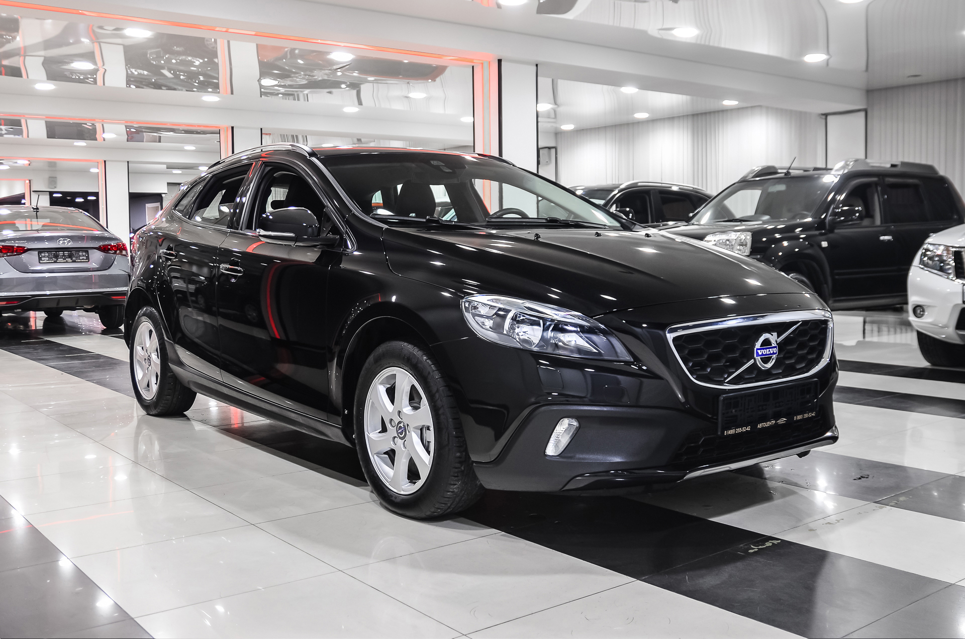 Амикс авто отзывы 33. Volvo v40 Cross Country с пробегом.