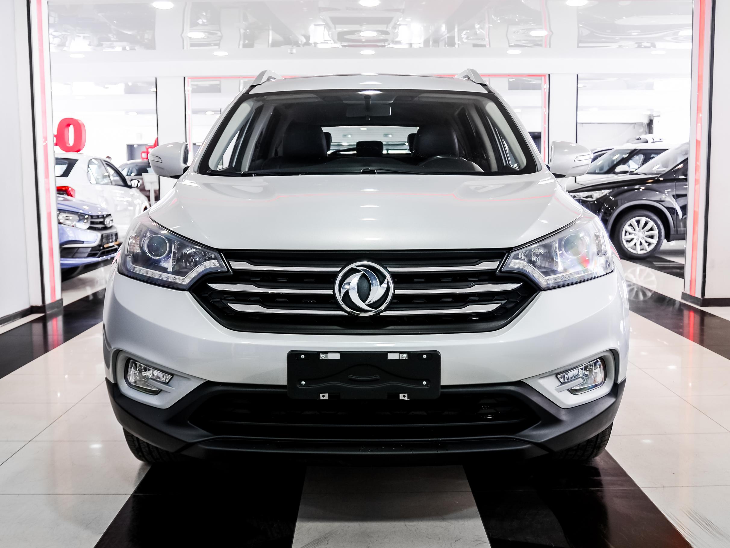 Dongfeng ax7 коричневый