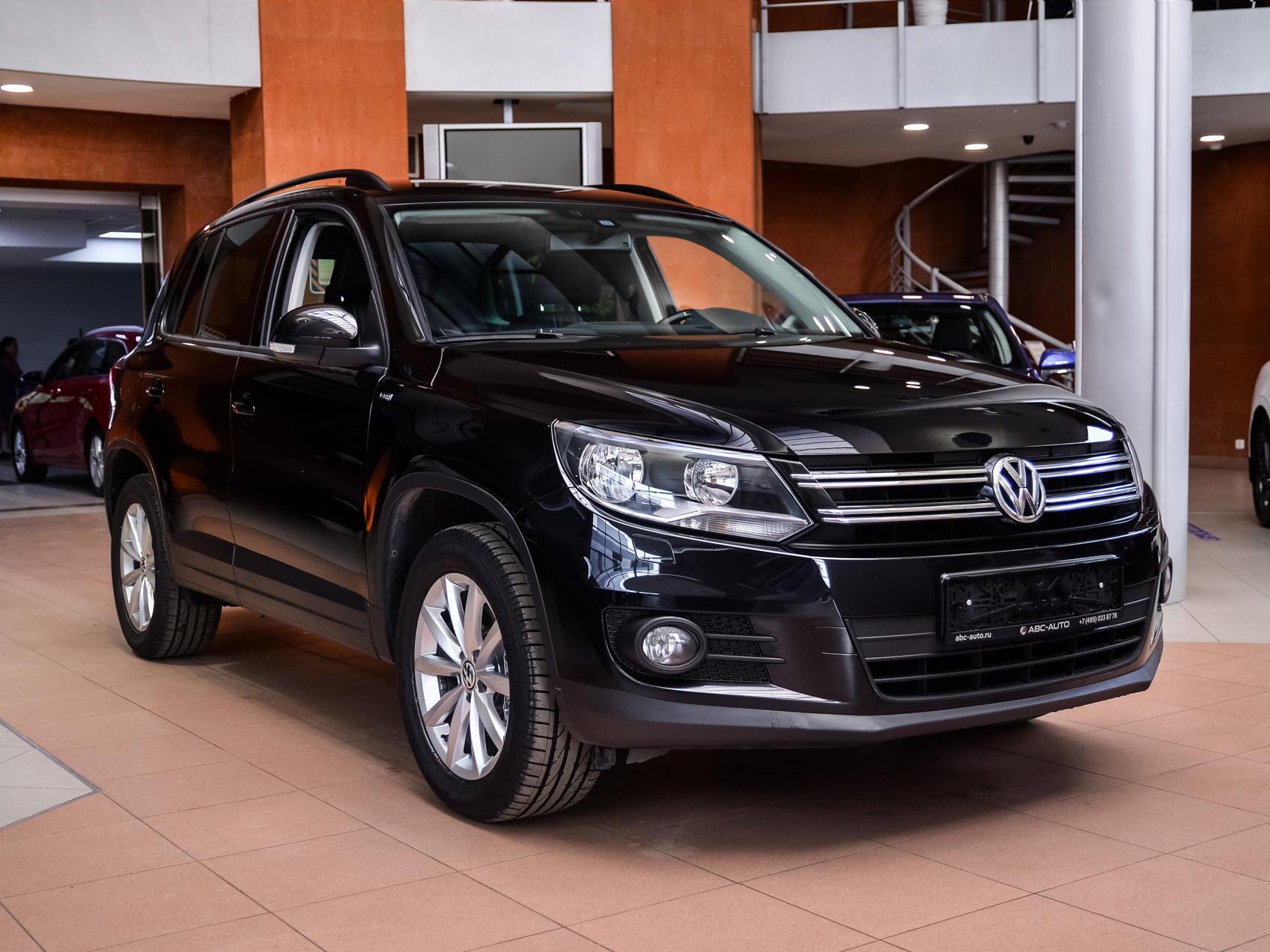 Volkswagen tiguan москва. Тигуан черный. Чорный Тигуан 1 го поколения до рестайлинга.