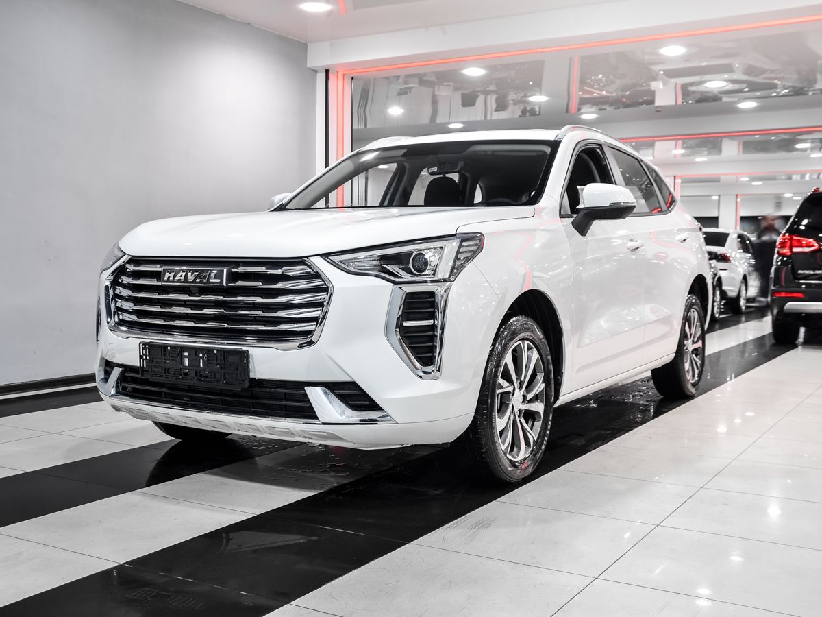 Купить Haval Jolion 2024, новый белый Хавейл Jolion по цене 1 662 000  рублей у официального дилера в Москве