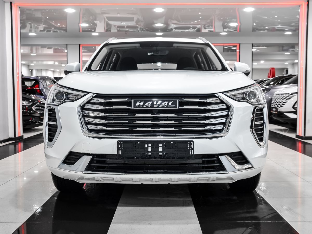 Купить Haval Jolion 2024, новый белый Хавейл Jolion по цене 1 662 000  рублей у официального дилера в Москве