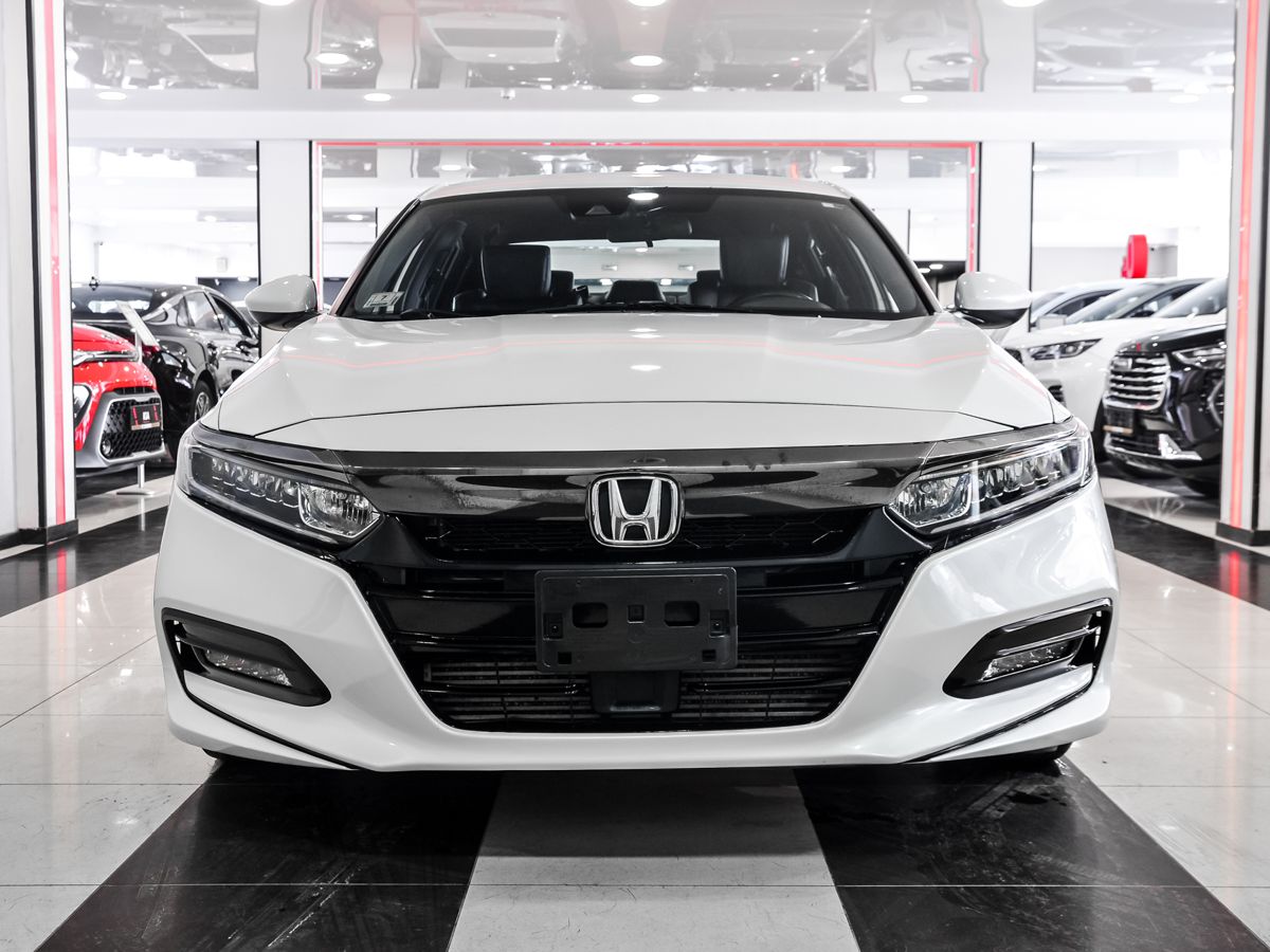 Купить БУ Honda Accord 2019 года выпуска с пробегом 61 194 км в Москве,  продажа б/у Хонда Accord (белый) — Автосалон Trade Profi