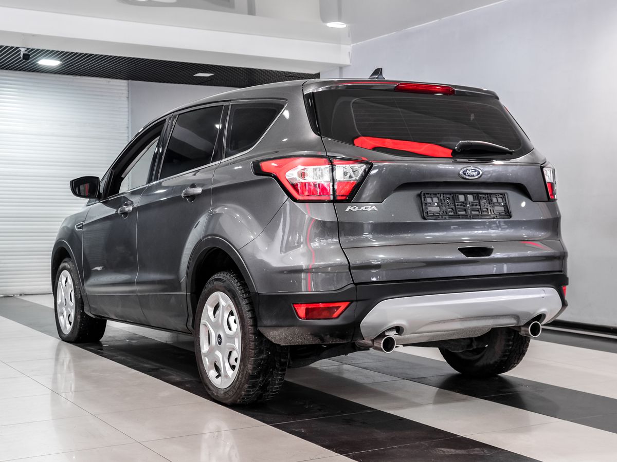 Купить БУ Ford Kuga 2018 года выпуска с пробегом 93 893 км в Москве,  продажа б/у Форд Kuga (оранжевый) — Автосалон Trade Profi