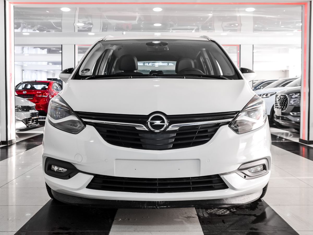 Купить БУ Opel Zafira 2019 года выпуска с пробегом 115 647 км в Москве,  продажа б/у Опель Zafira (белый) — Автосалон Trade Profi