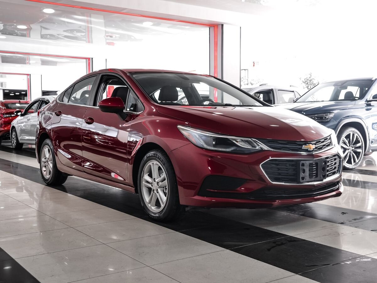 Купить БУ Chevrolet Cruze 2017 года выпуска с пробегом 127 936 км в Москве,  продажа б/у Шевроле Cruze (красный) — Автосалон Trade Profi