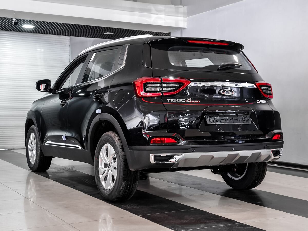 Купить Chery Tiggo 4 Pro 2024, новый черный Чери Tiggo 4 Pro по цене 1 420  000 рублей у официального дилера в Москве