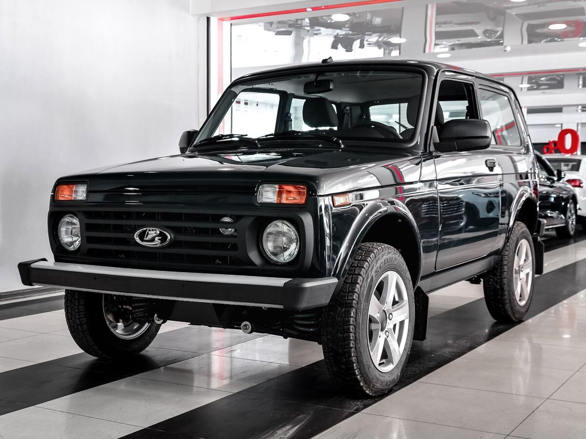 Купить Lada Niva Legend 2024, новый зелёный Лада Niva Legend по цене 861  000 рублей у официального дилера в Москве