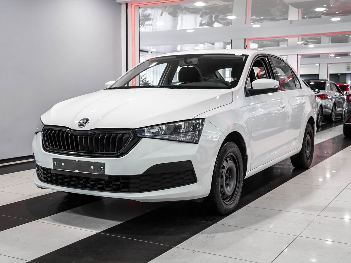 Купить БУ Skoda Rapid 2020 года выпуска с пробегом 69 980 км в Москве,  продажа б/у Шкода Rapid (белый) — Автосалон Trade Profi