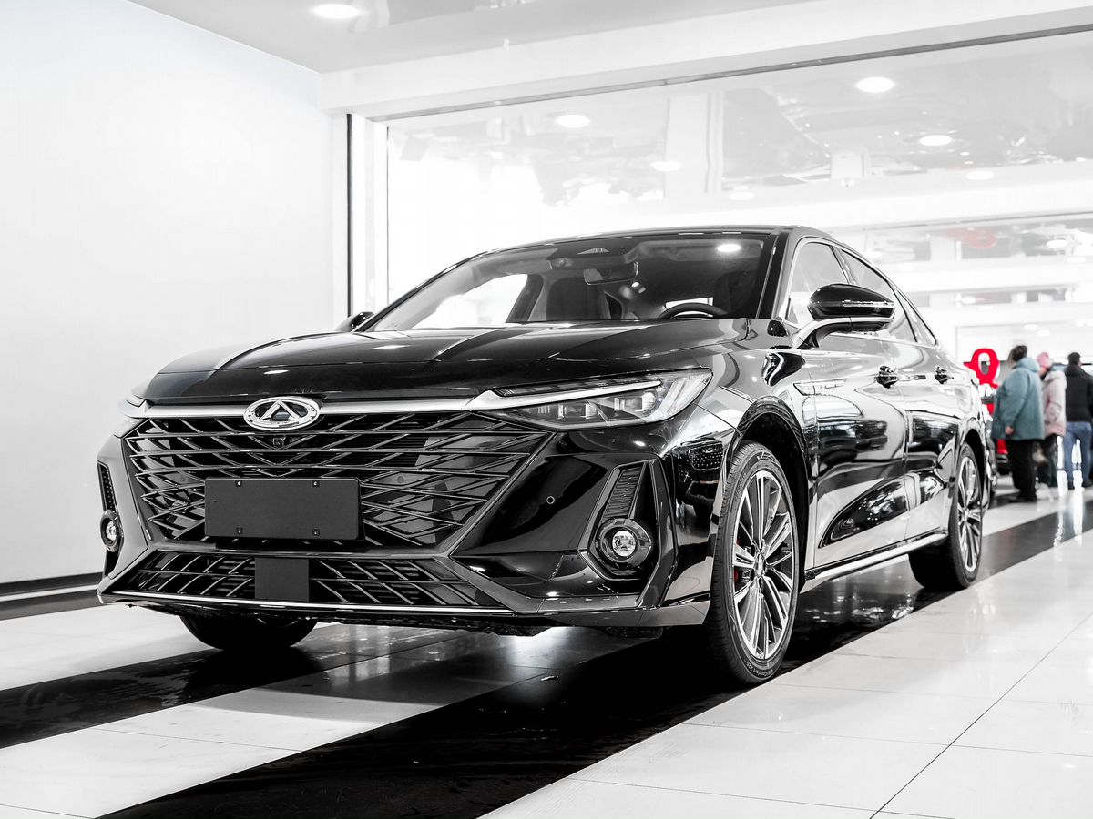 Купить Chery Arrizo 8 2024, новый черный Чери Arrizo 8 по цене 2 200 000  рублей у официального дилера в Москве